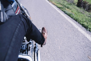 На М-7 в Петушинском районе 34-летняя мотоциклистка влетела в ГАЗель и отбойник