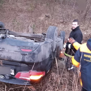 Во Владимирской области автомобилистка на Kia улетела в кювет