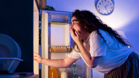 Миф или реальность: можно ли есть на ночь?