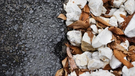 В Александрове чиновники «закрыли глаза» на отвратительный ремонт дорог