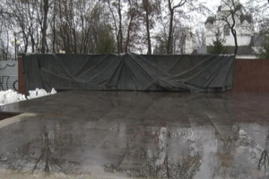 Мэрия объяснила задержку ремонта мемориала на площади Победы во Владимире