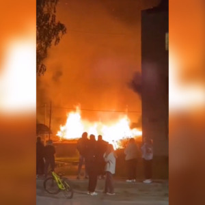 Мощный пожар в Киржаче уничтожил 7 гаражей