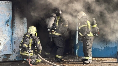 В Коврове при пожаре едва не взорвались 2 баллона с пропаном