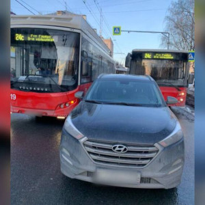 Во Владимире столкнулись легковушка и автобус №24с