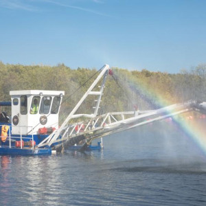 Реку Колпь во Владимирской области очищают с опережением графика