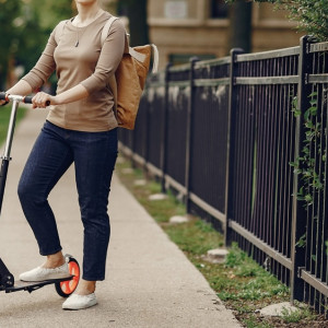 Во Владимире скорость арендованных электросамокатов ограничили до 20 км/ч