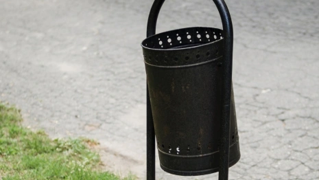 В Коврове 25-летний парень украл две мусорки и сдал в металлолом