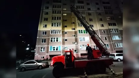 Во Владимире ночью из горящей 10-этажки эвакуировали 62 человека