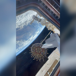 В космосе показали ювелирные изделия из Покрова
