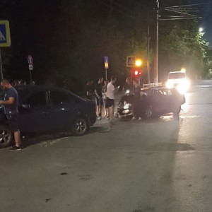 Во Владимире произошла серьезная авария с иномаркой и ВАЗом