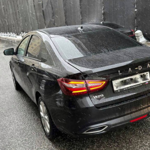 Владимирский депутат впервые прокатился на отечественной «Ладе Весте»
