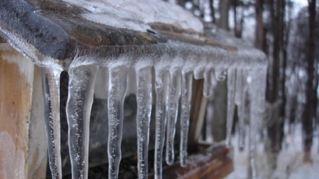 Владимирские коммунальщики отделались штрафом за упавшую на 4-летнего малыша наледь