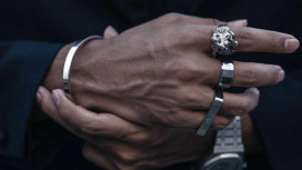 В Коврове мужчина вызвал спасателей из-за застрявших на пальце перстнях