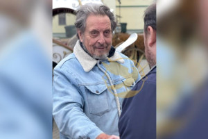 Отец Илона Маска приехал в Суздаль