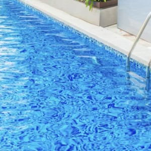 Прославившийся купанием крысы СПА-комплекс «Князь Владимир» временно закрыл бассейн