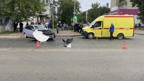 При столкновении «Лады» с иномаркой в Коврове пострадали 3 человека