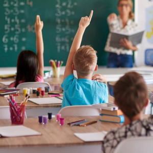 «Троллил 10-классник». Владимирские учителя вспомнили необычные истории из школы
