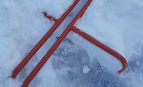 В Коврове ребенок застрял в металлической конструкции на детской площадке