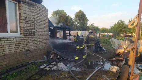 Во Владимирской области в охваченном огнем доме пострадал человек