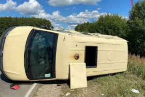 Во Владимирской области инкассаторы перевернулись после столкновения с легковушкой