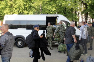 20 контрактников из Владимирской области отправились в учебные части