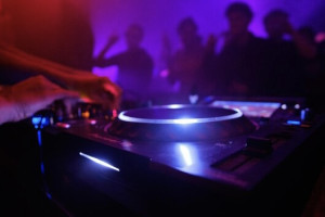 Житель Покрова порезал посетителя клуба в день годовщины свадьбы