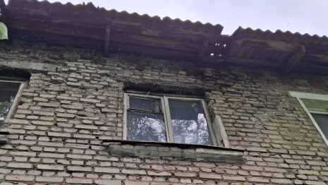В Лакинске дом с трещинами в стенах отказались признавать аварийным