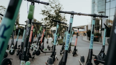 Электросамокаты внесли в правила дорожного движения