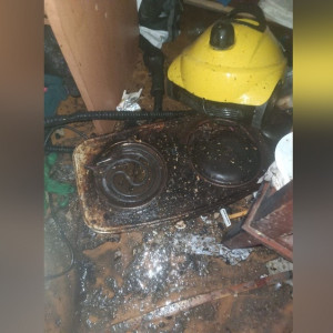 К пожару в жилом доме под Александровом привела включенная электроплитка