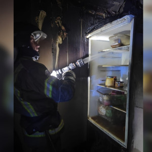 Причиной пожара в Александровском районе стал холодильник