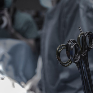 Добивающийся отправки на фронт владимирский хирург впервые высказался об отказах военкомата