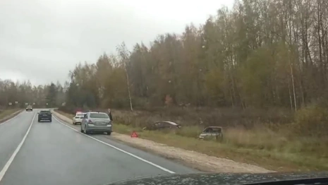 Под Владимиром две машины вылетели с трассы в кювет
