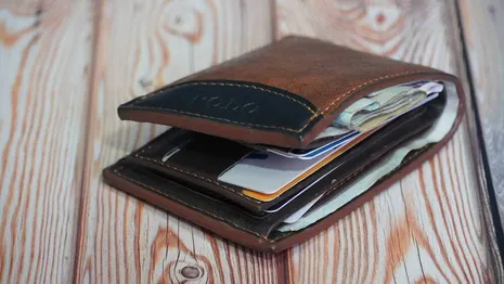 Пенсионер из Владимира украл кошелек с 94 тыс. рублей