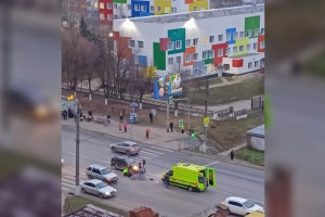 Во Владимире у детской больницы сбили человека