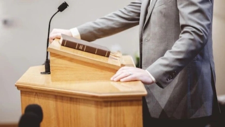 Члена партии КПРФ исключили из списка кандидатов в депутаты Заксобрания