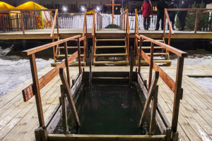 В Суздале запретили крещенские купания в реке Каменка