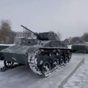 Во владимирском сквер «Патриот» появились новые экспозиции