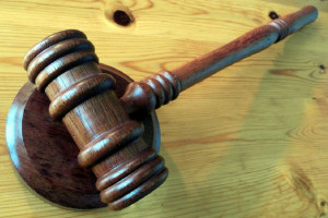 В Муроме начальника центра допобразования ВлГУ будут судить за подлог и мошенничество