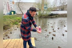 Во Владимире на Платоновском пруду поставили пирсы