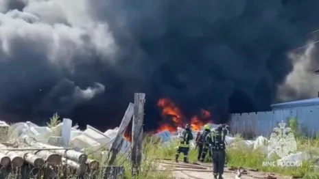 В Коврове спустя 6 часов ликвидировали открытое горение завода акриловых ванн