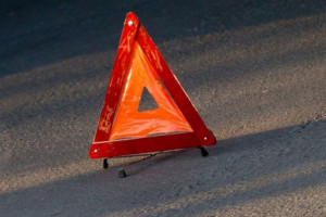 На М-7 под Владимиром перевернулся микроавтобус: один человек погиб и двое пострадали