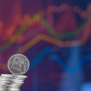 Орешкин: рубль укрепится, но кардинальных изменений ждать не стоит