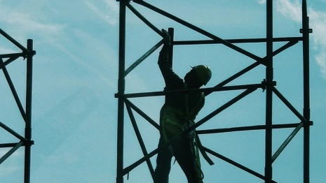 В Муроме падение работника со строительных лесов привело к уголовному делу