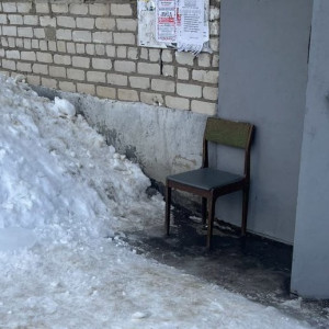 В Струнино 85-летняя женщина пострадала от падения глыбы льда с крыши