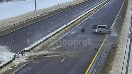 На М-12 во Владимирской области пассажир на ходу вылетел из легковушки