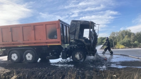 На трассе во Владимирской области загорелся КамАЗ