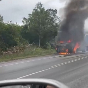 Во Владимирской области на трассе сгорел грузовик

