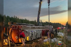 Появилось видео подъема перевернувшегося бензовоза под Судогдой