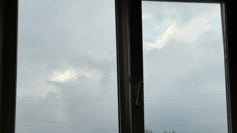 В поселке под Ковровом 2-летняя девочка выпала из окна