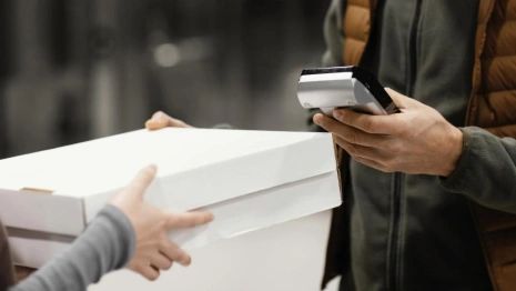 Во Владимире 68-летняя сотрудница пункта выдачи заказов украла товары на 200 тыс. рублей